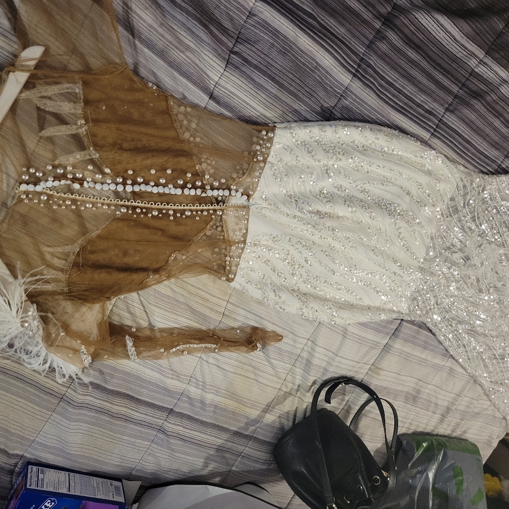Prom dress - Picture 4 of 8